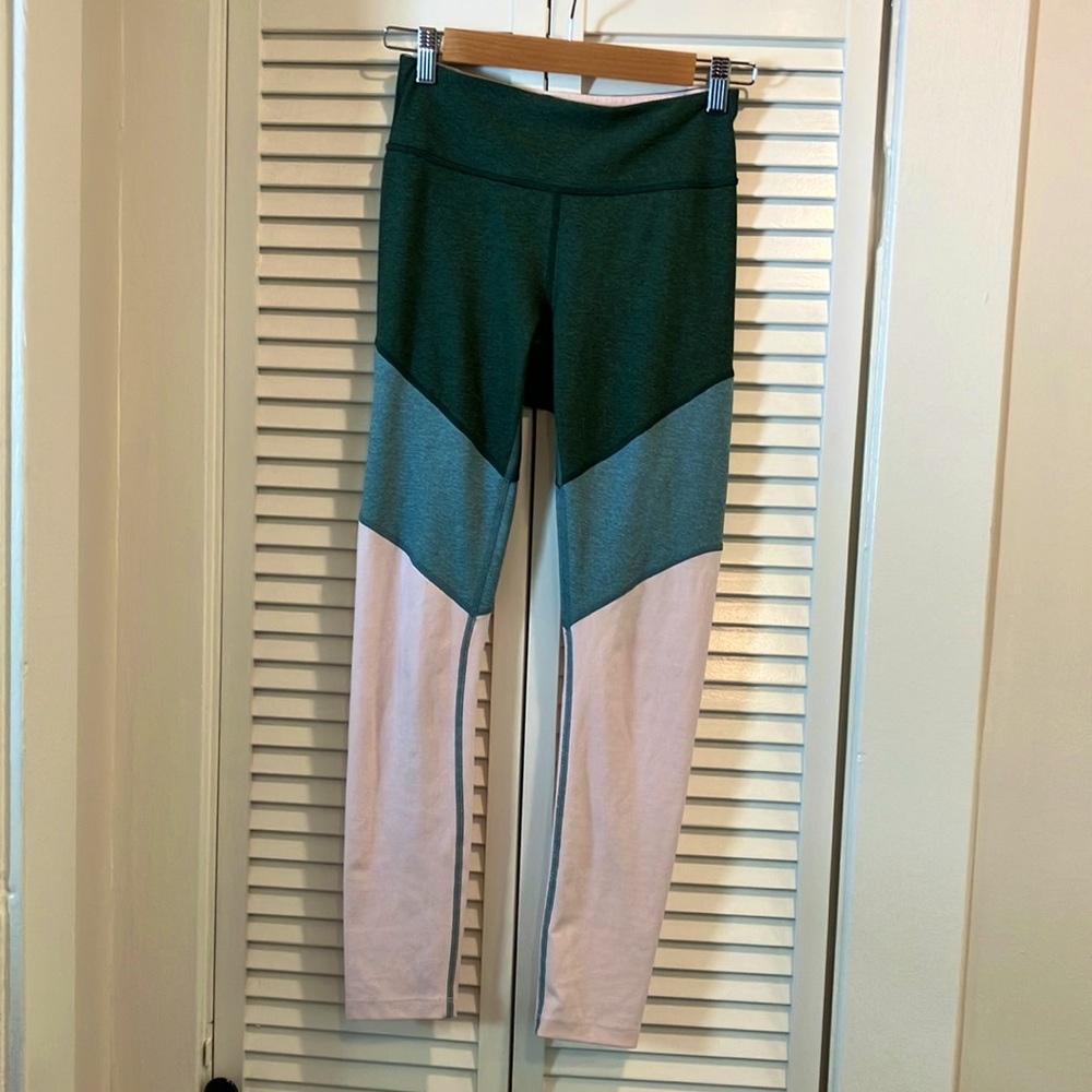 Outdoor Voices 7/8 Tricolor Leggings in Green, Teal, & Pink Size S